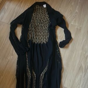 MOEVA BLACK KIMONO